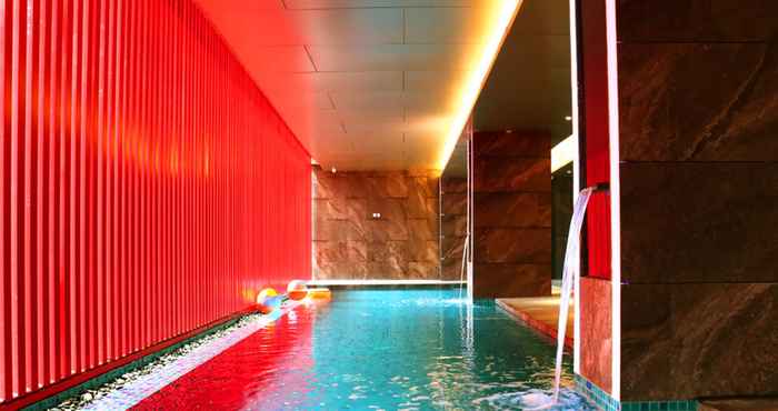 Swimming Pool Red Hotel Cubao, Quezon City 