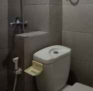 Toilet Kamar 5 Studio Room Apartmen Jardin