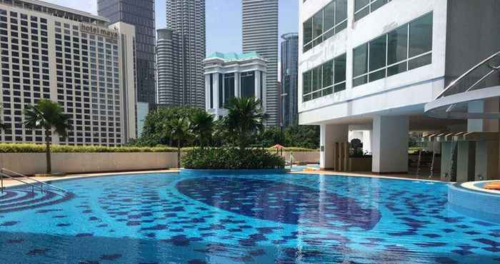 Hồ bơi 3-bedroom Apartment @ Crest Residence KLCC