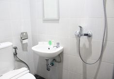 In-room Bathroom 5 Ghurfati Hotel