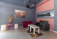 Lobi 5 Link Inn Suite