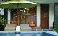 Kolam Renang 5 Two Brothers Villa