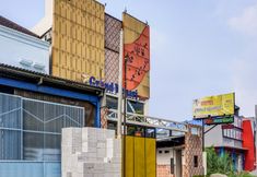 外部的 2 Capital O 91034 Hotel Grand Kenari