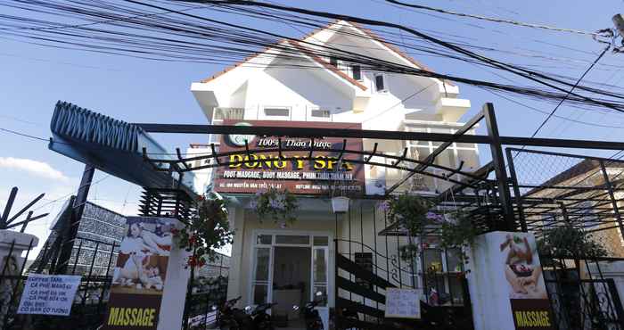 Exterior Dong Y Homestay