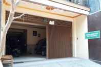 Exterior Arifin Family Homestay Syariah