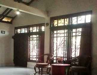 Lobby 2 Comfy Room at Eyang Jogja Homestay