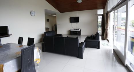 로비 2 Villa Alam Indah