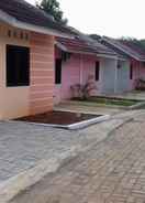 EXTERIOR_BUILDING Algira Pondok Rajeg (Guest House)