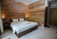 Bedroom 4 Acala Hostel & Reef Bar