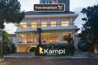 ภายนอกอาคาร Kampi Hotel Tunjungan – Surabaya