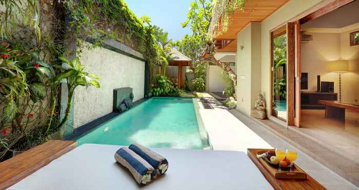 Kolam Renang Villa The Hotman Paris II Seminyak