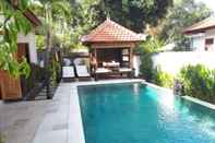 Kolam Renang Villa Krastawa