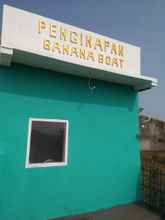 Exterior 4 Banana Boat