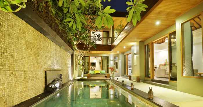 Swimming Pool Villa The Hotman Paris I Seminyak