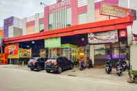 Bangunan Super OYO 3936 Hotel Trisula Makassar