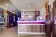 Lobby Super OYO 3936 Hotel Trisula Makassar