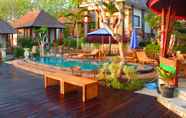 Kolam Renang 2 Sea Terras Suite And Luxury