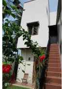 EXTERIOR_BUILDING Jeanne's Place Manado