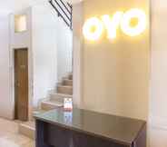 Lobby 5 OYO 157 We Stay Residence Near RS Brawijaya Kota Surabaya