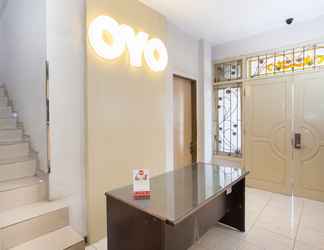 Lobby 2 OYO 157 We Stay Residence Near RS Brawijaya Kota Surabaya