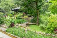 Ruang untuk Umum Log Home Villa Taman Wisata Bougenville