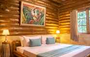 ห้องนอน 2 Log Home Villa Taman Wisata Bougenville