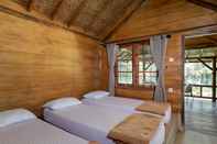 Bedroom Villa Suren - Log Home Villa Taman Wisata Bougenville 