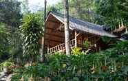 ภายนอกอาคาร 2 Villa Cemara - Log Home Villa Taman Wisata Bougenville 