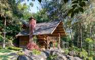 ภายนอกอาคาร 4 Villa Cemara - Log Home Villa Taman Wisata Bougenville 