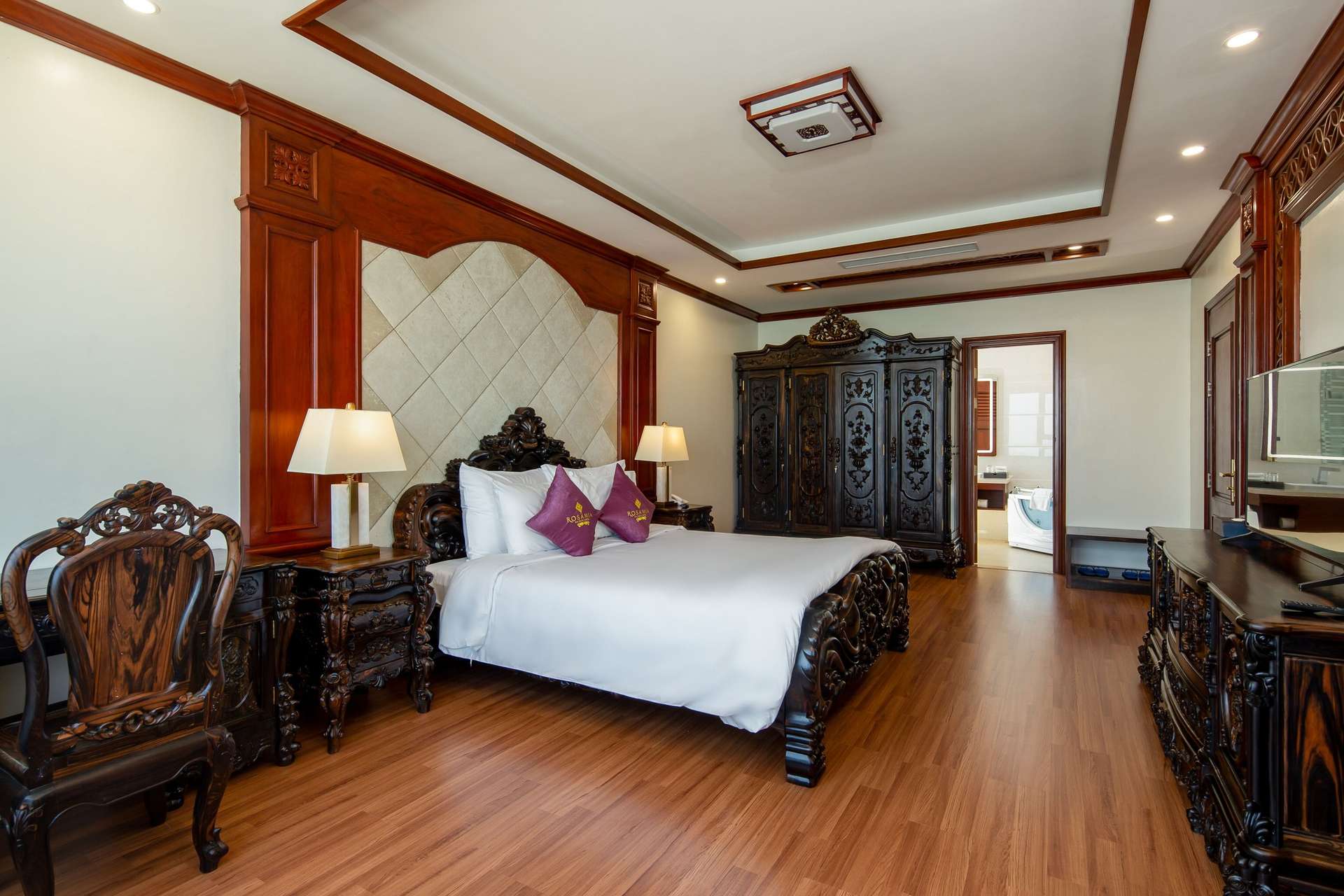 Rosamia Danang Hotel - Khách sạn 5 sao Đà Nẵng gần biển Mỹ Khê