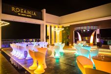 バー、カフェ、およびラウンジ Rosamia Danang Hotel