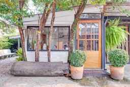 Ngeeb Bed & Breakfast, SGD 24.34