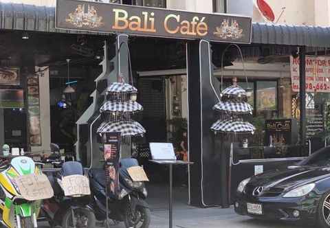 Exterior Bali Cafe & Guesthouse