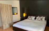 Kamar Tidur 6 Bali Cafe & Guesthouse