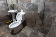 Toilet Kamar Green Garden House Homestay