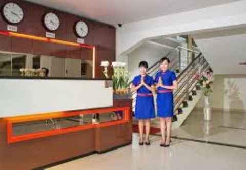 Lobby Hotel Marina Bima