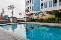 Kolam Renang Comfortable Studio Grand Dhika City Apartment