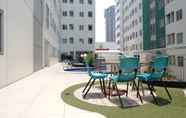 Sảnh chờ 2 Comfy Studio Apartment at Pavilion Permata with City View by Travelio