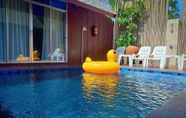 Kolam Renang 3 Forest Pool Villas