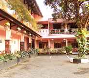 Exterior 2 Hotel Sawunggalih