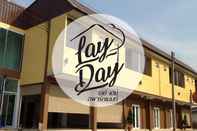 ภายนอกอาคาร Lay Day 