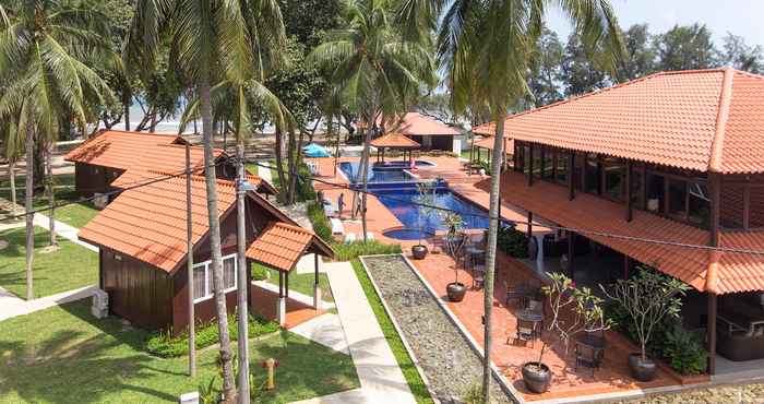 Bangunan Adena Beach Resort