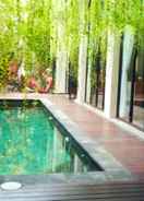 SWIMMING_POOL Villa Chatarina