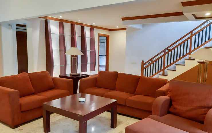 Whiz Residence Darmo Harapan Surabaya Surabaya - 4 Bedrooms VIP Suite - Room Only 