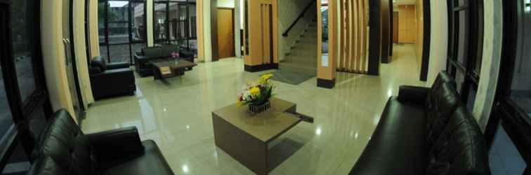 Lobby Swarna Dwipa Residence