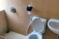 Toilet Kamar Full House 3 Bedroom at Griya Rohman