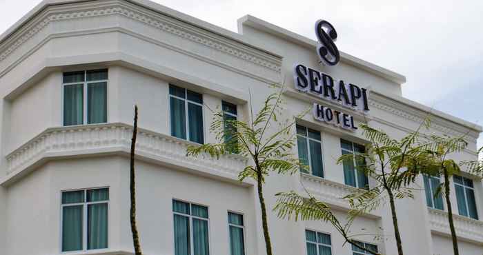 Bên ngoài Serapi Hotel 