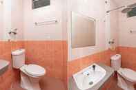 Toilet Kamar Fully Hotel Desa Tebrau