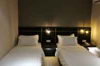 Kamar Tidur Riverside Boutique Hotel & Cafe 