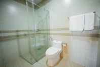 Toilet Kamar Gia Thanh Dat Hotel